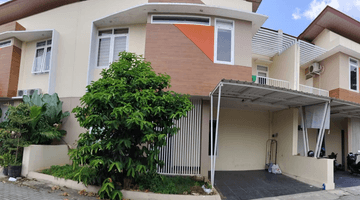 tampak depan rumah minimalis bagus 2 lantai