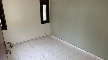 Gambar 3 Disewakan Rumah Bagus Semi Furnished di Kebayoran Baru, Jaksel