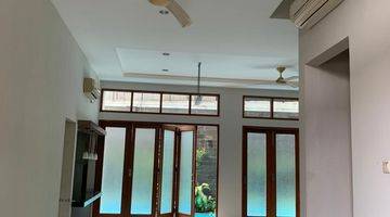 Gambar 1 Disewakan Rumah Bagus Semi Furnished di Kebayoran Baru, Jaksel