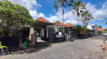 Gambar 1 Minimalist house with one gate sistem at Taman jimbaran Badung Bali