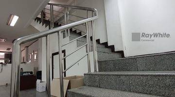 Gambar 5 Ruko 4.5 Lantai di Jl. Raya Panglima Polim, Melawai, Kebayoran Baru, Jakarta Selatan