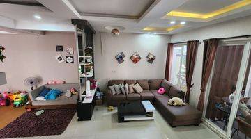 Gambar 3 Rumah Mewah Ivy Park Bsb City Full Furnished, Semarang