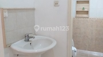 Gambar 4 Rumah Terawat Rapih Siap Huni Dikontrakkan di Puri Indah 