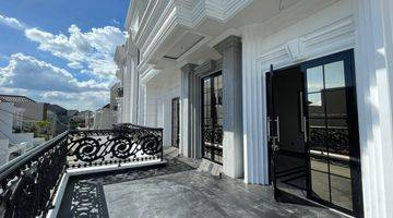 foto lainnya rumah american classic 3 lantai
