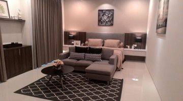 Gambar 2 Royal Residence Jarang ada area Exclusive dan Nyaman Row 5 Mobil