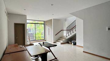 Gambar 2 Rumah mewah 2.5 lantai Full renovasi di Caelus Greenwich Park BSD 