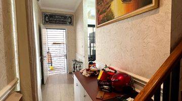 Gambar 5 Rumah 2.5 Lantai di Lavon Swancity Tangerang Full Furnished