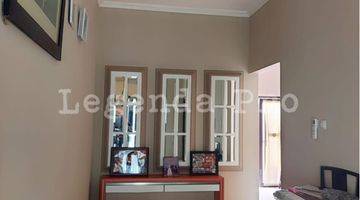 Gambar 4 Dijual rumah  sudah renovasi semifurnish dengan 3 kamar tidur