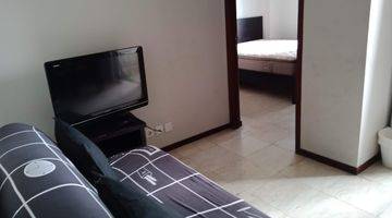 ruang keluarga apartemen royal mediterania garden residence