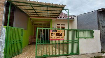 tampak depan rumah baru akses mudah kepintu