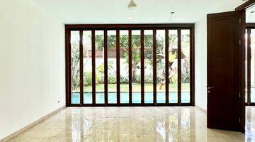 Gambar 3 Bright Minimalist House 5BR With Private Pool Garden Ajh03076