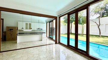 Gambar 5 Stand Alone Tropical House 6BR Big Garden Private Pool Ajh03078