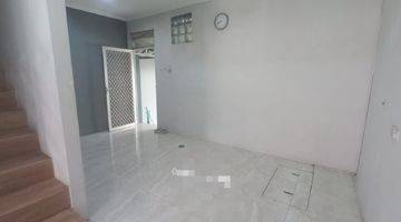 Gambar 5 Rumah siap huni dalam cluster RTM kelapa Dua Depok