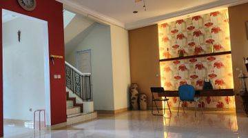 Gambar 3 Rumah Depan Mall  Furnished 2 Lantai 