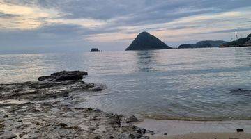 Gambar 1 Di Dual Tanah Di Labuan Bajo Loss Pantai