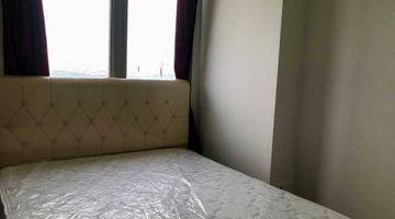 Gambar 4 Apartment Gold Coast 2 Kamar Tidur, Semi Furnished