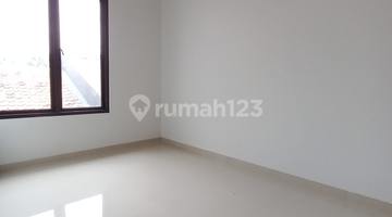 kamar tidur rumah baru jagakarsa, strategis dekat