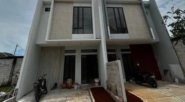 tampak depan rumah murah 2 lantai 600