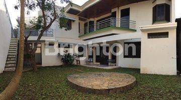 Gambar 1 Rumah Bagus Semi Furnished Araya