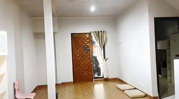 Gambar 1 RUMAH 2 LANTAI SEMI FURNISHED SIAP HUNI DI BINTARO 