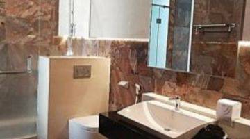 kamar mandi rumah mewah siap huni setraduta