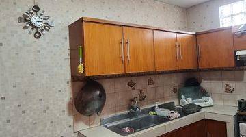 dapur rumah semi furnish di taman