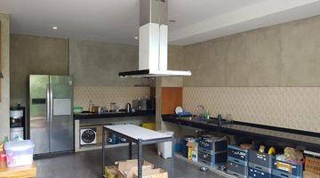 dapur rumah lux semi furnished di