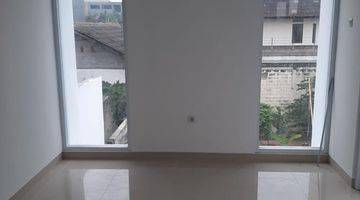 kamar tidur rumah asri siap huni di