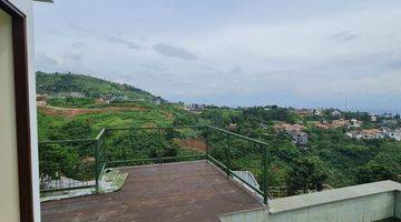 Gambar 4 Rumah Villa Kolam Renang view Gunung dan City Dago Bandung