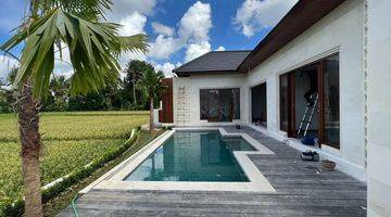 Gambar 3 Luxury Villa Murah Full view Sawah 