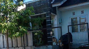 tampak depan jual rumah jatihandap lokasi strategis
