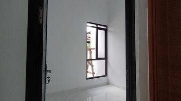 kamar tidur rumah baru minimalis cisaranten dekat
