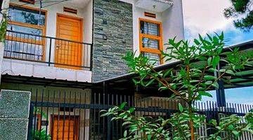 tampak depan jual rumah 2 lantai minimalis