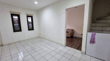 Gambar 5 Rumah 2.5 Lantai Taman Palem Jl 3 Mobil Lbh, Kt 4 Siap Huni