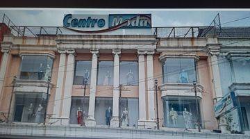 Gambar 1 Pertokoan CENTRO MODA Blok M