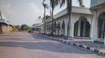 Gambar 1 Gudang dan tanah ex Pabrik Kendal