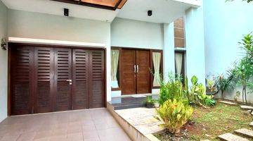 Gambar 4 Rumah 2 Lantai Rapi Area Bintaro Sektor 9 Dw6681