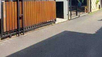 tampak depan di jual rumah siap huni