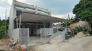 tampak depan di jual rumah baru dekat