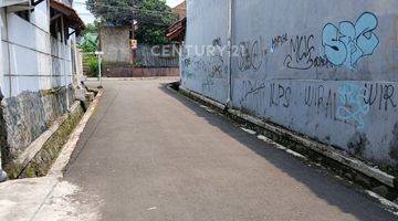 Gambar 2 Rumah Dekat Stasiun Di Komplek BPPB Pasirmulya Bogor