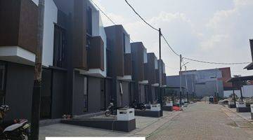 Gambar 3 Dijual Rumah Baru Modern Tropikal, 3kamar, 2 carport  di Kalimaya Park Pamulang