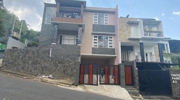 Gambar 1 Rumah Mewah Banget Nih Lingkungan Asri di Citra Green, Dago