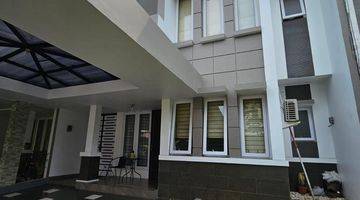 Gambar 1 di Jual Cepat Rumah 2 Lantai Rapi di The Green Bsd City