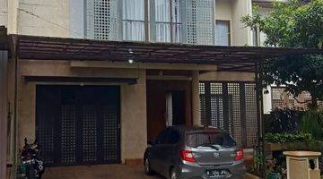 Gambar 1 di Jual Rumah Rapi 2 Lantai di De Park Bsd City