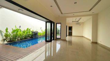 Gambar 2 Brand New 2,5 Storeys Modern Minimalist House With Private Pool In Kemang