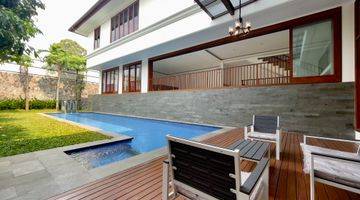 Gambar 1 Rumah Brand New Dengan Private Pool Dan Lift di Kemang