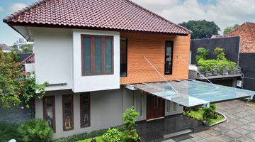 Gambar 1 Classic Modern House in Menteng Most Prestigious Old Money Area 