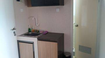 Gambar 3 Apartemen UrbanTown Serpong Studio Lantai 17, Semi Furnished 