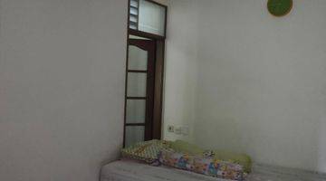 Gambar 4 Rumah Bagus 2 Lantai Semi Furnished di Cimanggis Depok