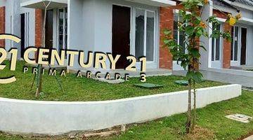tampak depan rumah hook depan taman u